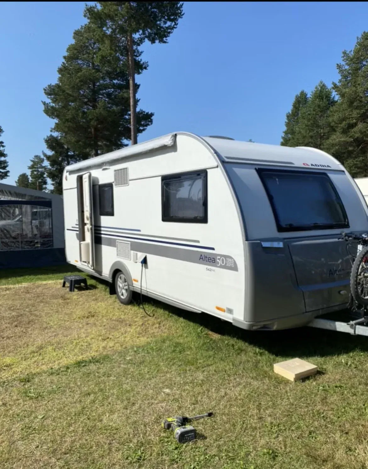 Adria 542 PK - familievennlig kjørevogn