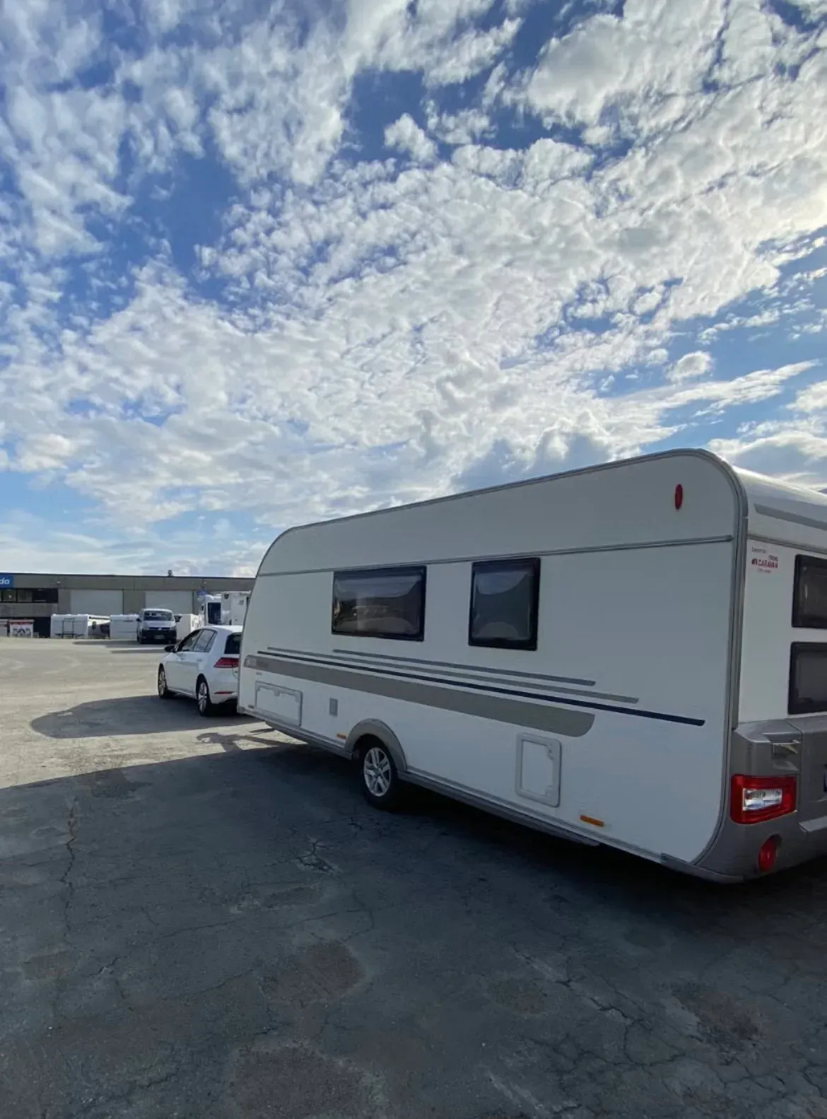 Adria 542 PK - familievennlig kjørevogn